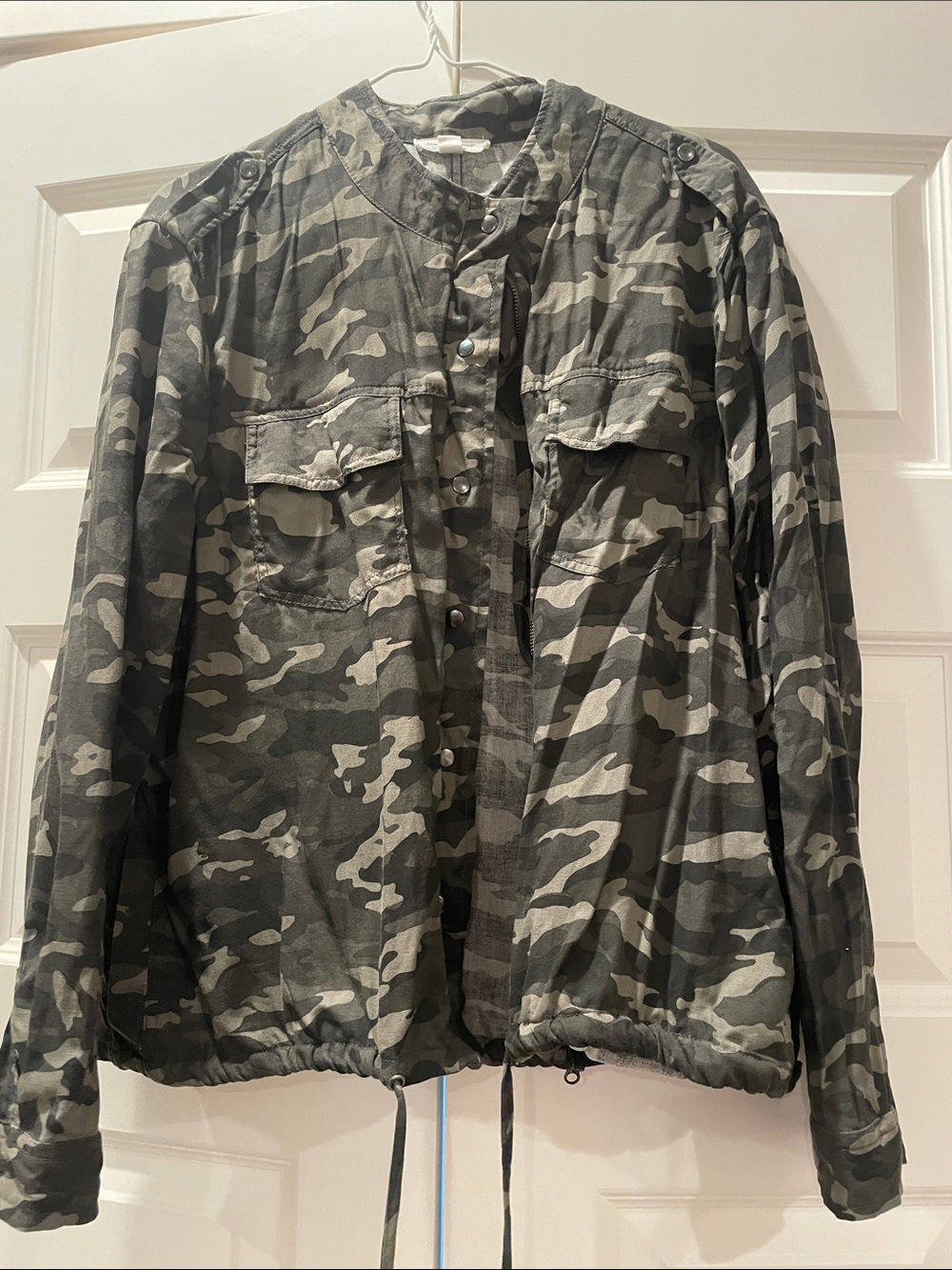 Beach lunch women’s Camo Button-Front Military Shirt Jacket - Gray Camouflage